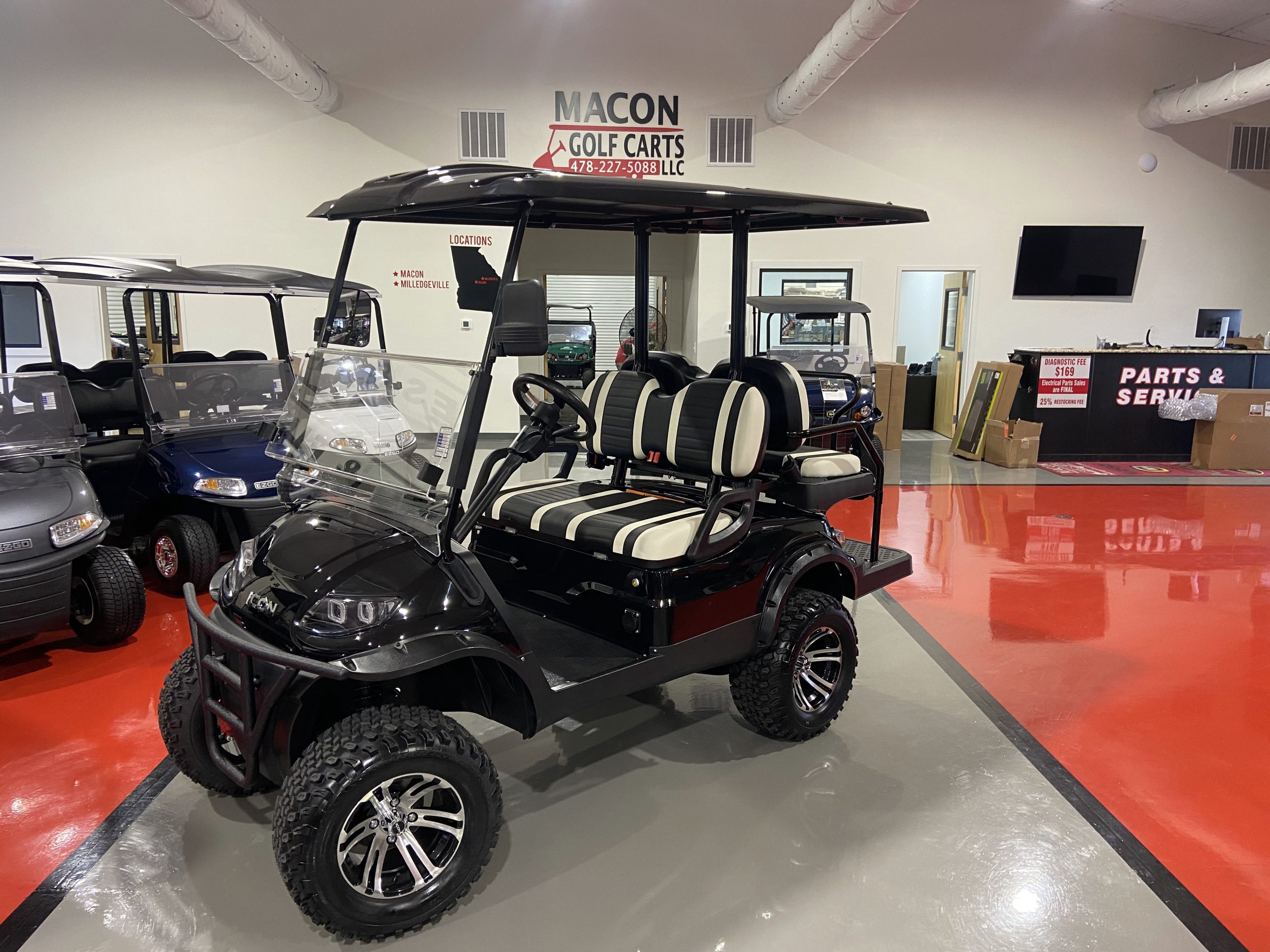 2024 ICON i40L 48V 4Passenger Black Macon Golf Carts
